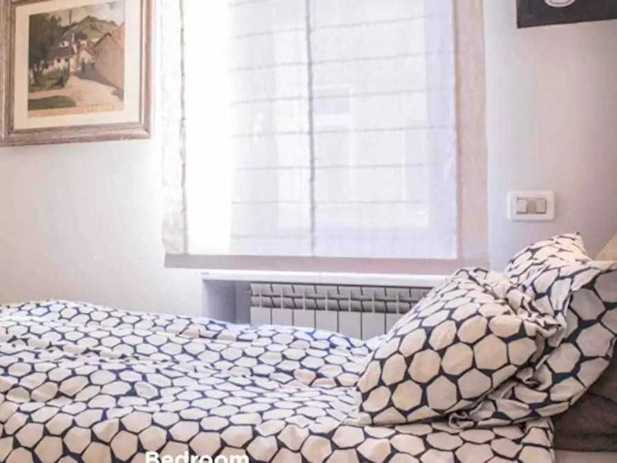 Immagine 10 di Camera in affitto  in Via Valdagno a Roma