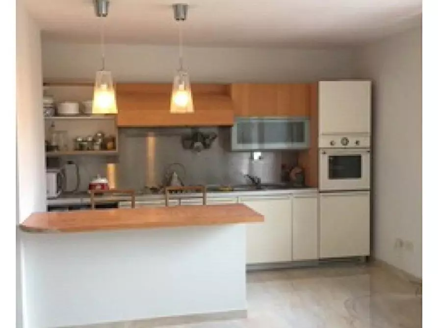 Immagine 2 di Camera in affitto  in Via Valdagno a Roma