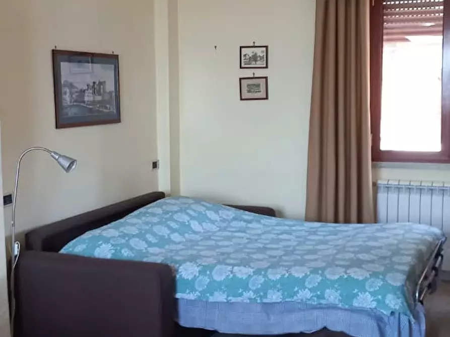 Immagine 9 di Camera in affitto  in Piazza Salvatore Lo Bianco a Napoli