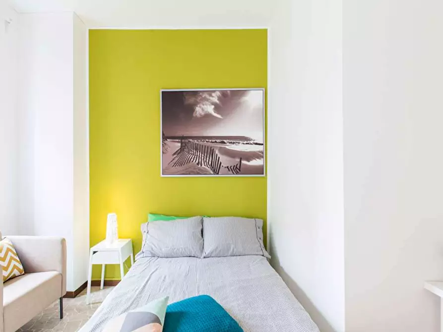 Immagine 2 di Camera in affitto  in Via dei Mandorli a Buccinasco