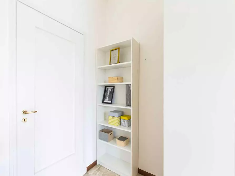 Immagine 10 di Camera in affitto  in Via dei Mandorli a Buccinasco