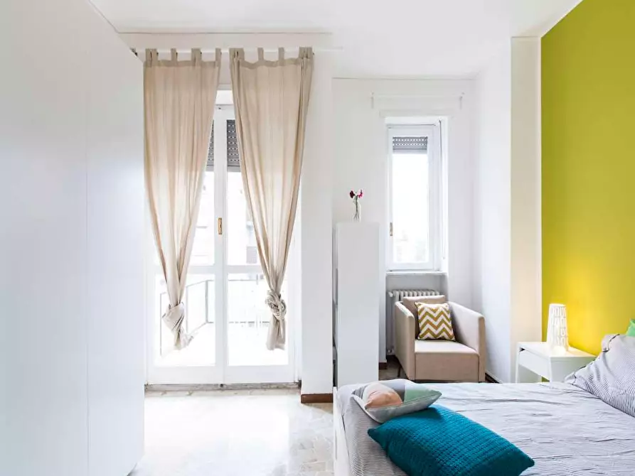 Immagine 5 di Camera in affitto  in Via dei Mandorli a Buccinasco