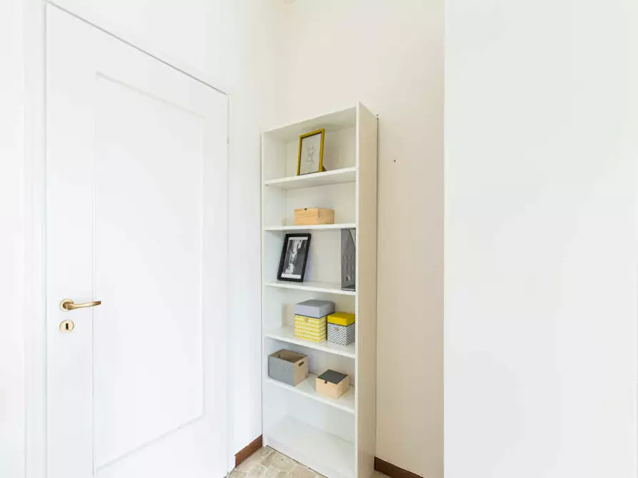 Immagine 9 di Camera in affitto  in Via dei Mandorli a Buccinasco