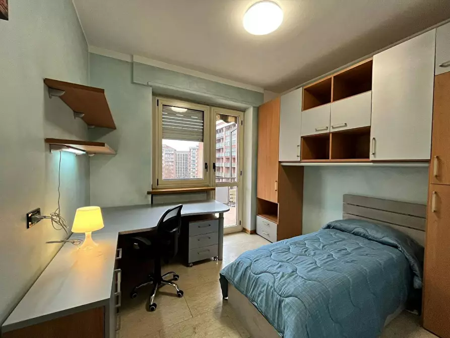 Immagine 1 di Camera in affitto  in Via San Marino a Torino