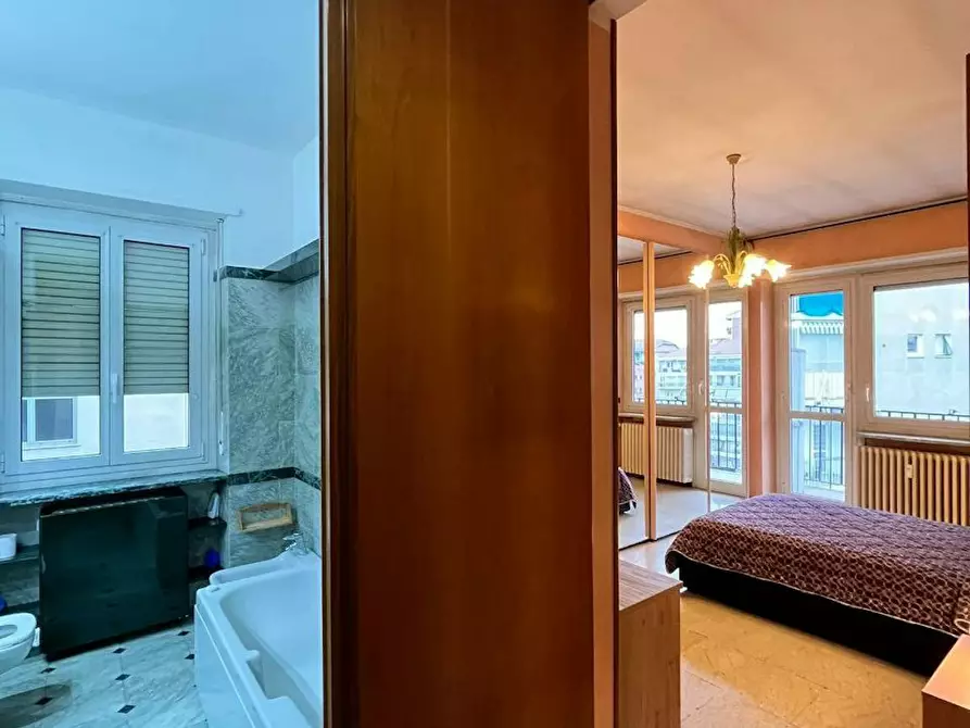 Immagine 4 di Camera in affitto  in Via San Marino a Torino