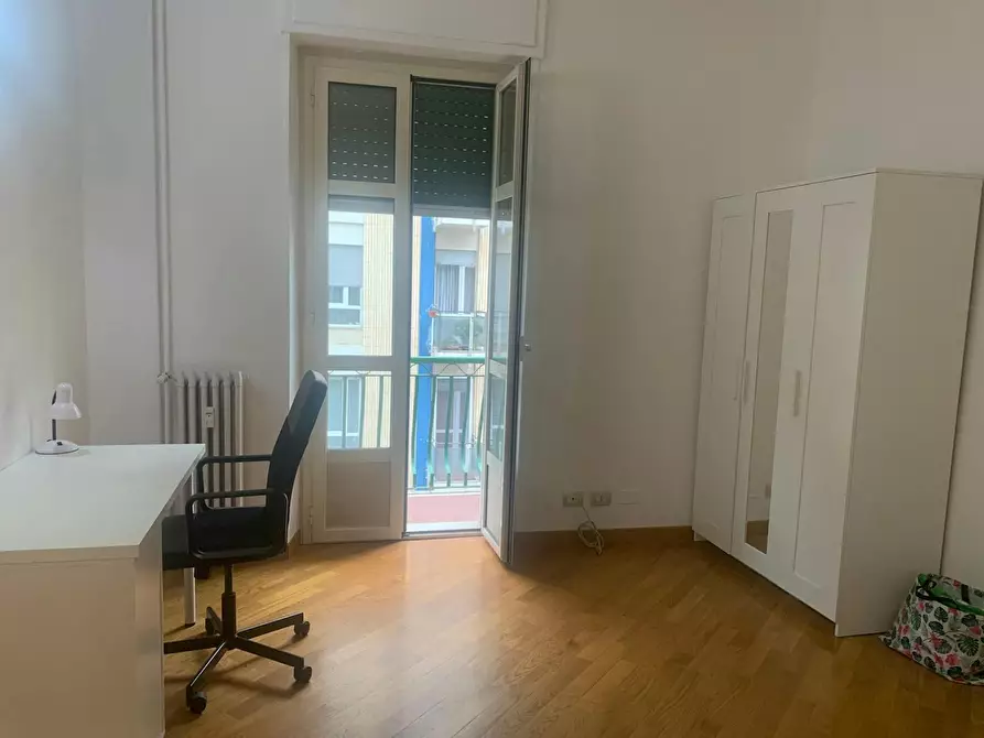 Immagine 2 di Camera in affitto  in Via Saliceto a Torino