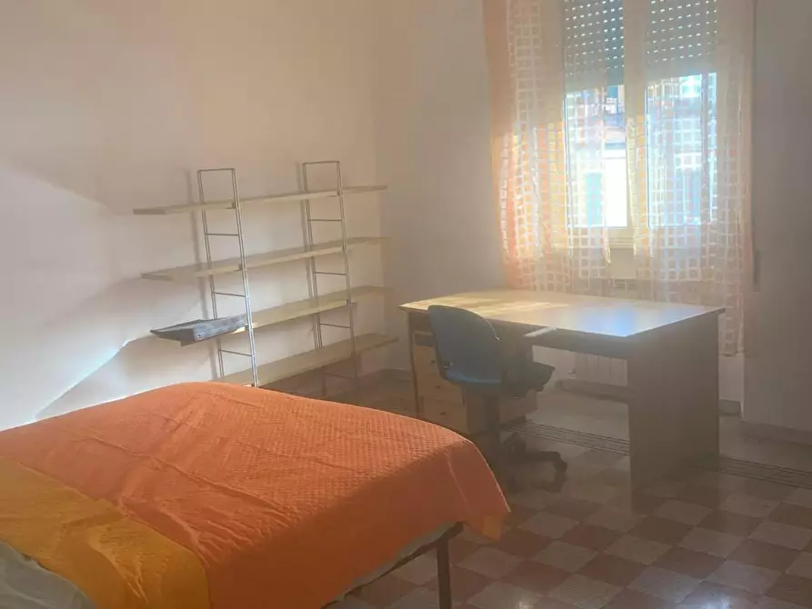 Immagine 1 di Camera in affitto  in Via Agrigento a Roma