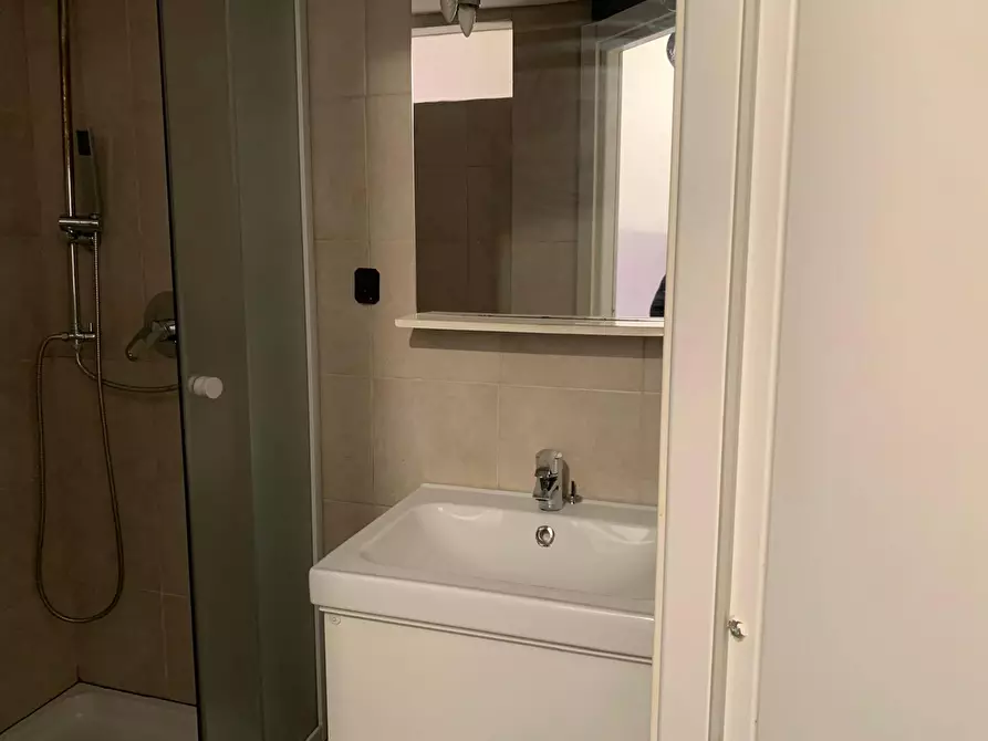 Immagine 4 di Camera in affitto  in Via Agrigento a Roma