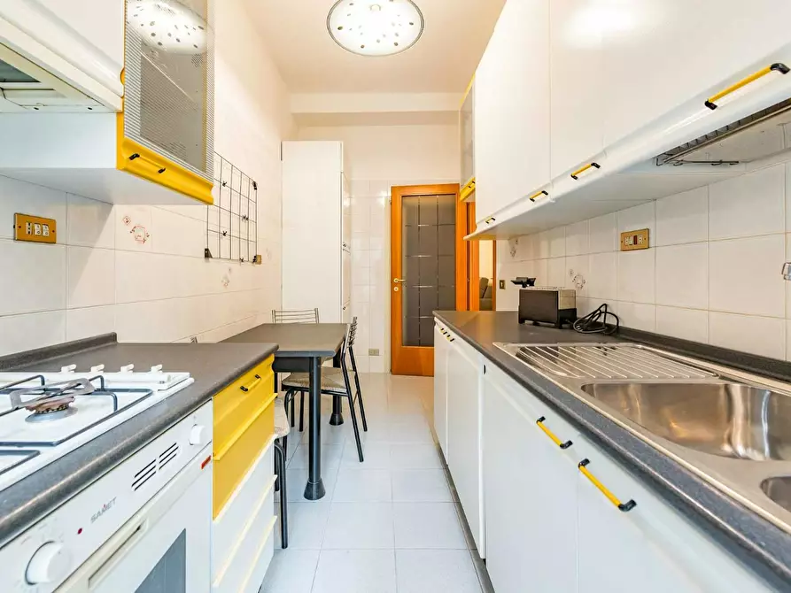 Immagine 9 di Appartamento in affitto  in Via Attilio Hortis a Roma