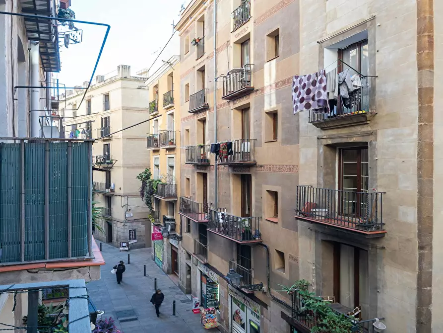 Immagine 3 di Casa indipendente in affitto  in Carrer dels Canvis Vells a Barcelona