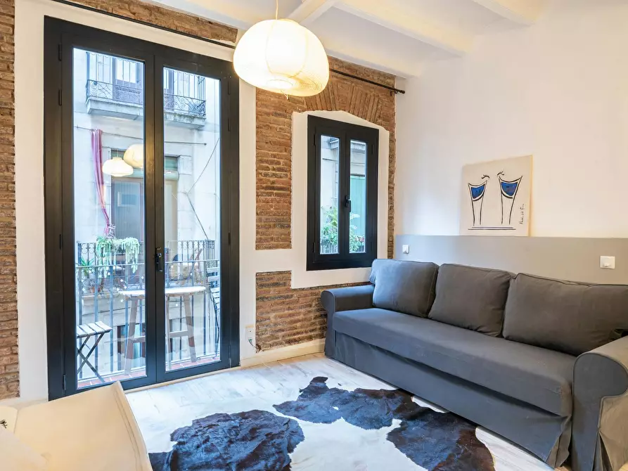 Immagine 2 di Casa indipendente in affitto  in Carrer dels Canvis Vells a Barcelona