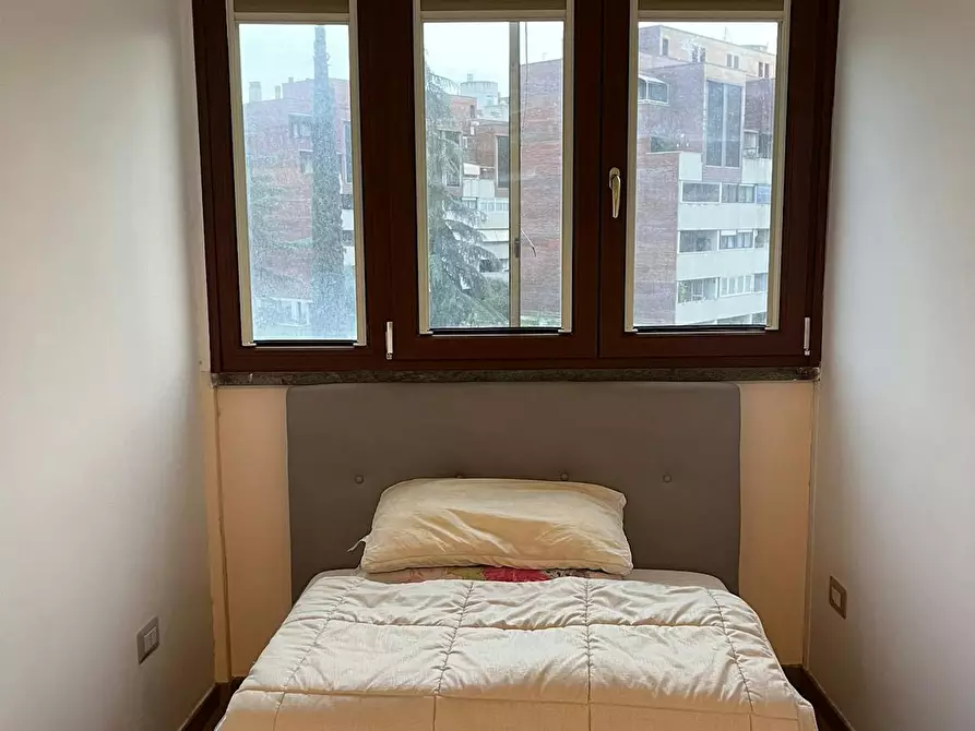 Immagine 4 di Camera in affitto  in Viale Londra a Roma