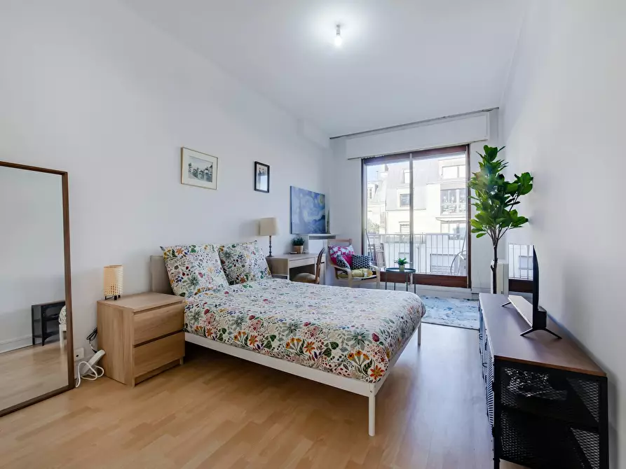Immagine 5 di Appartamento in affitto  in Rue d'Auteuil a Paris 16