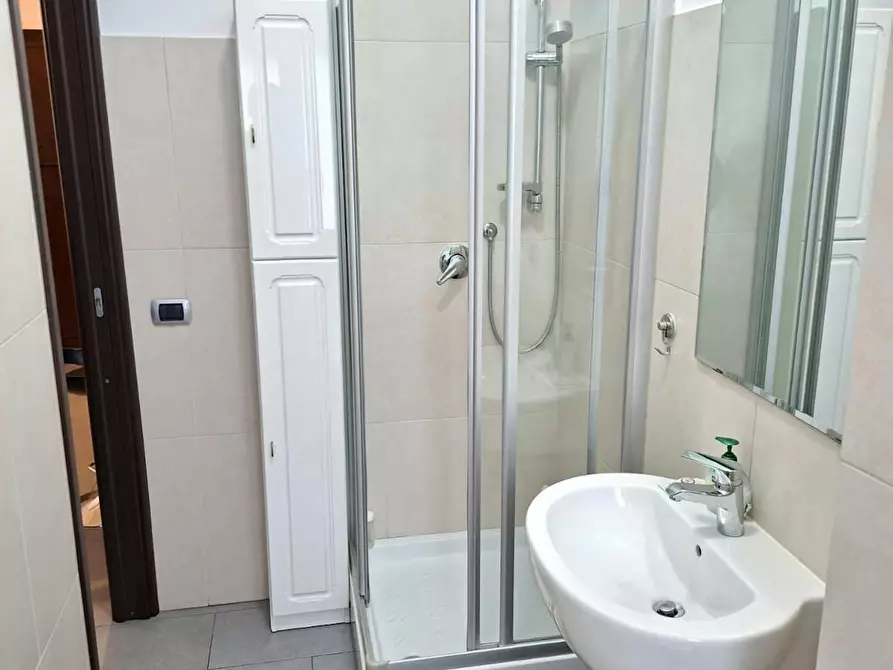 Immagine 5 di Appartamento in affitto  in Via Giacomo Bresadola a Roma