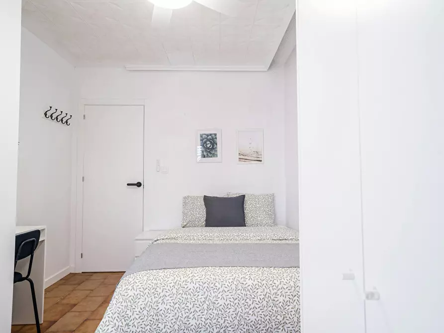 Immagine 2 di Camera in affitto  in Carrer de Sant Fermí a El Realon