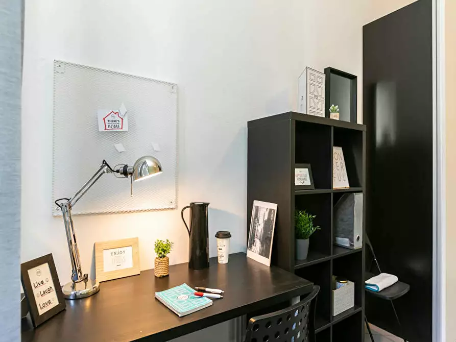 Immagine 7 di Camera in affitto  in Via Lipari a Milano