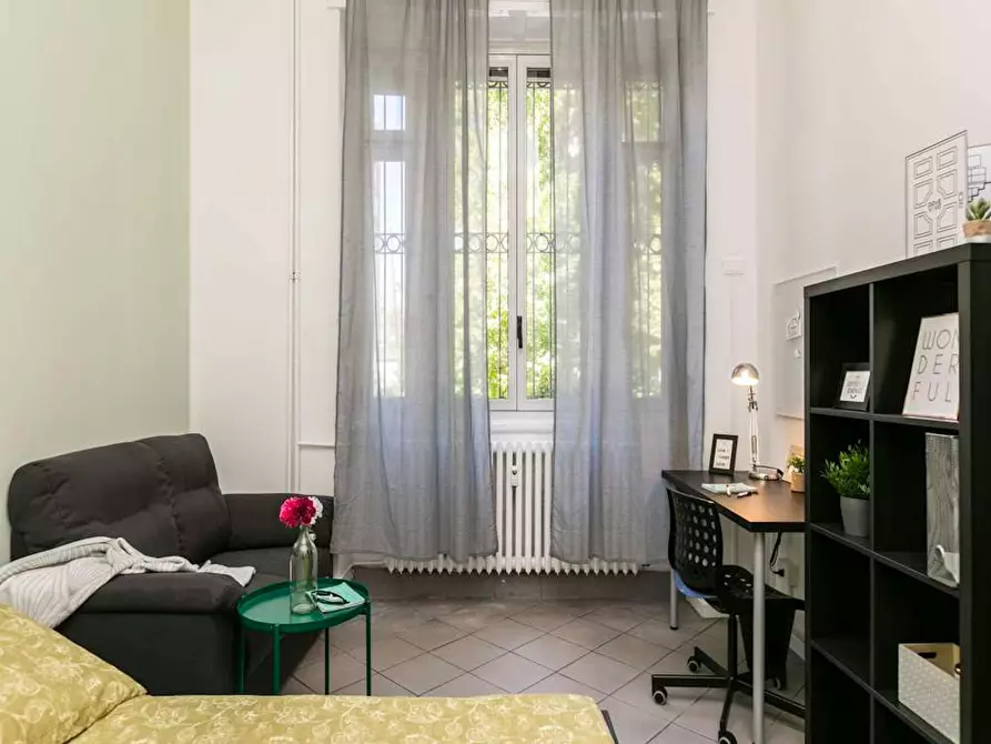 Immagine 2 di Camera in affitto  in Via Lipari a Milano