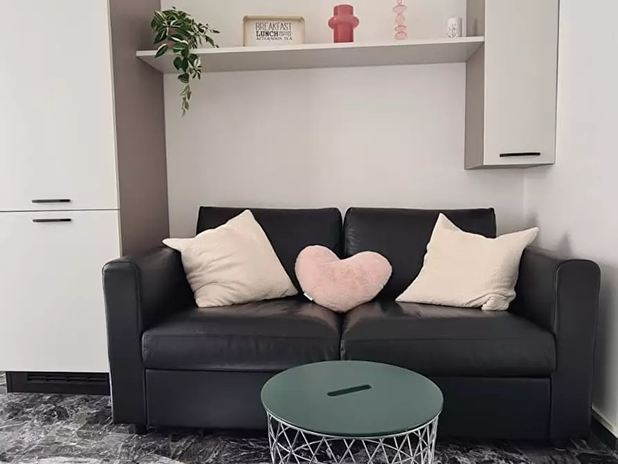 Immagine 9 di Appartamento in affitto  in Via Fabio Severo a Trieste