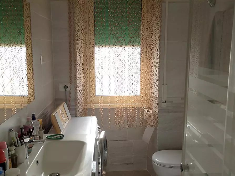 Immagine 6 di Appartamento in affitto  in Via dei Fiori a Roma