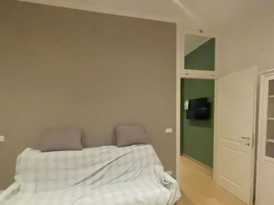 Immagine 10 di Appartamento in affitto  in Piazza di Porta Ravegnana a Bologna