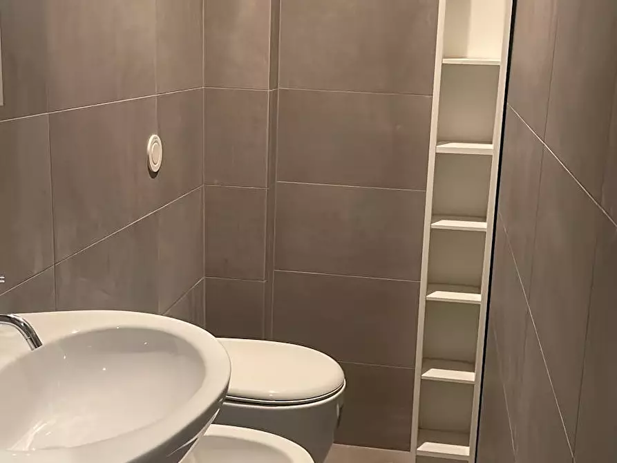 Immagine 2 di Appartamento in affitto  in Piazza di Porta Ravegnana a Bologna