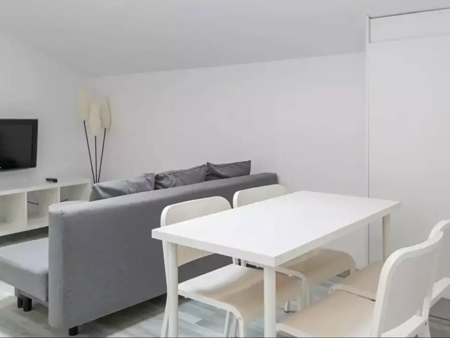 Immagine 1 di Appartamento in affitto  in Plaza de Tirso de Molina a Madrid