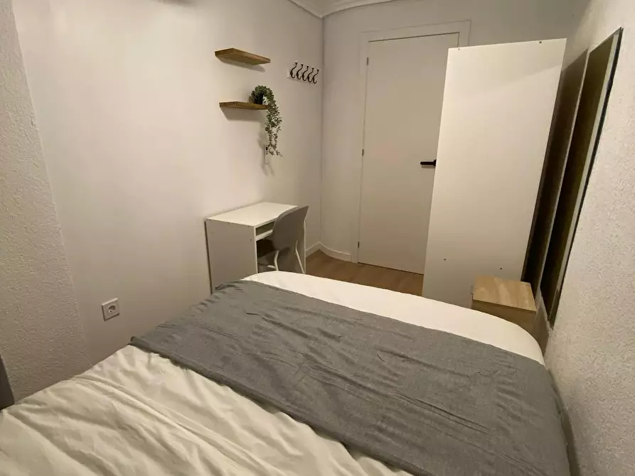 Immagine 4 di Camera in affitto  in Carrer Santa Barbara a Aldaia
