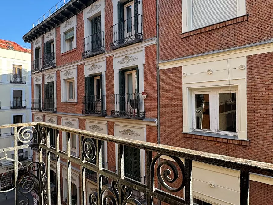 Immagine 5 di Camera in affitto  in Calle de Caravaca a Madrid