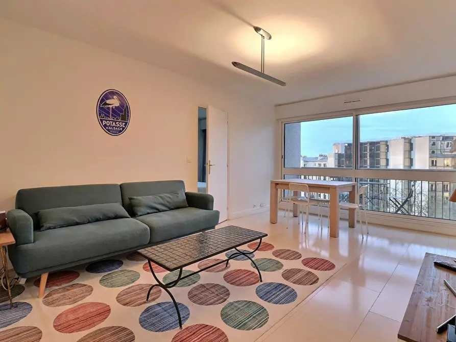 Immagine 5 di Appartamento in affitto  in Rue Vauvenargues a Paris 18