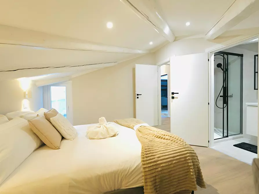 Immagine 10 di Appartamento in affitto  in Corso Vittorio Emanuele II a Pescara