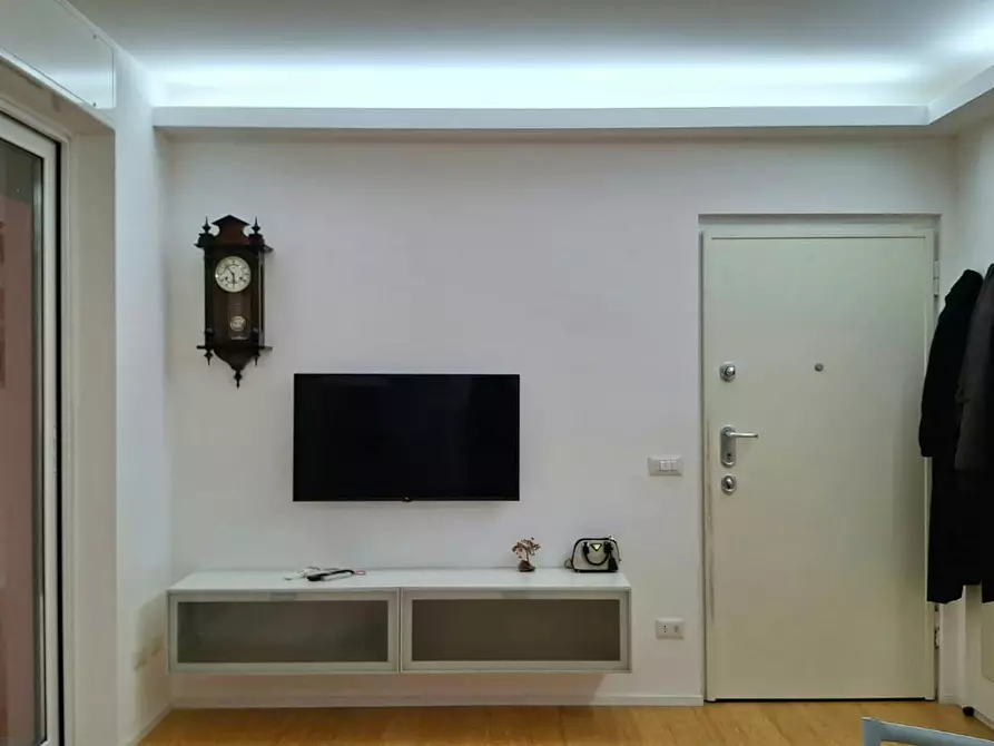 Immagine 8 di Appartamento in affitto  in Via John Fitzgerald Kennedy a Caronno Pertusella