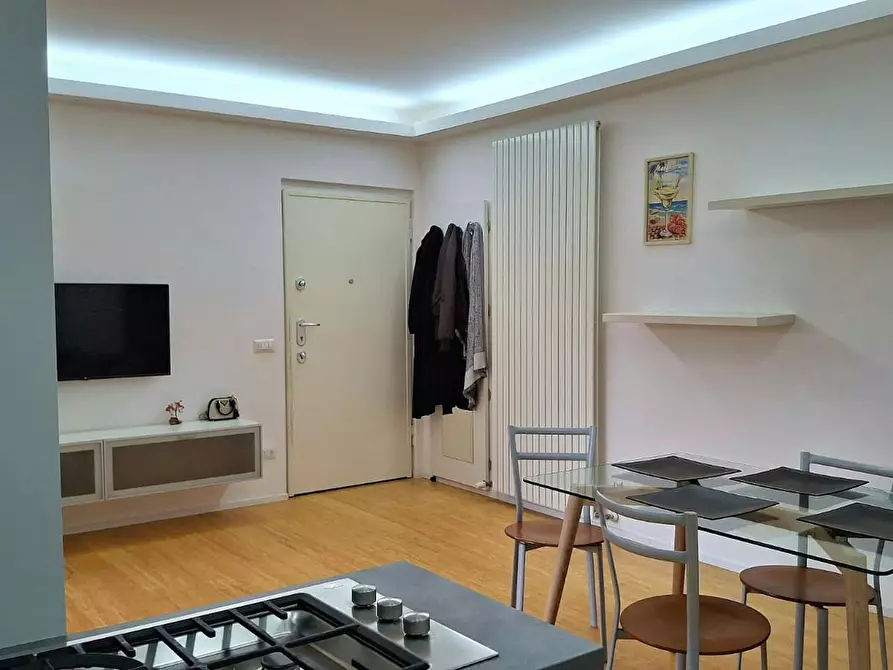 Immagine 10 di Appartamento in affitto  in Via John Fitzgerald Kennedy a Caronno Pertusella