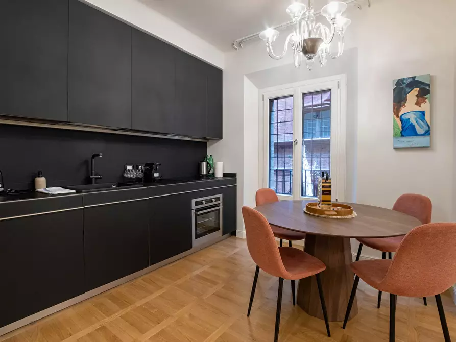 Immagine 8 di Appartamento in affitto  in Via Marchesana a Bologna