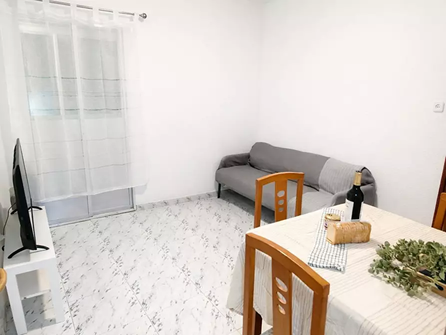 Immagine 2 di Casa indipendente in affitto  in Calle de San Claudio a Madrid
