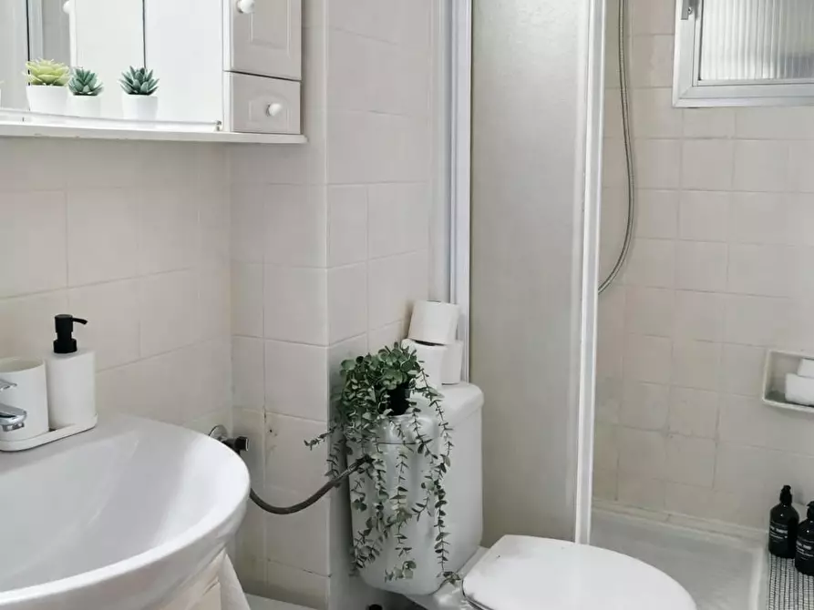 Immagine 6 di Casa indipendente in affitto  in Calle de San Claudio a Madrid