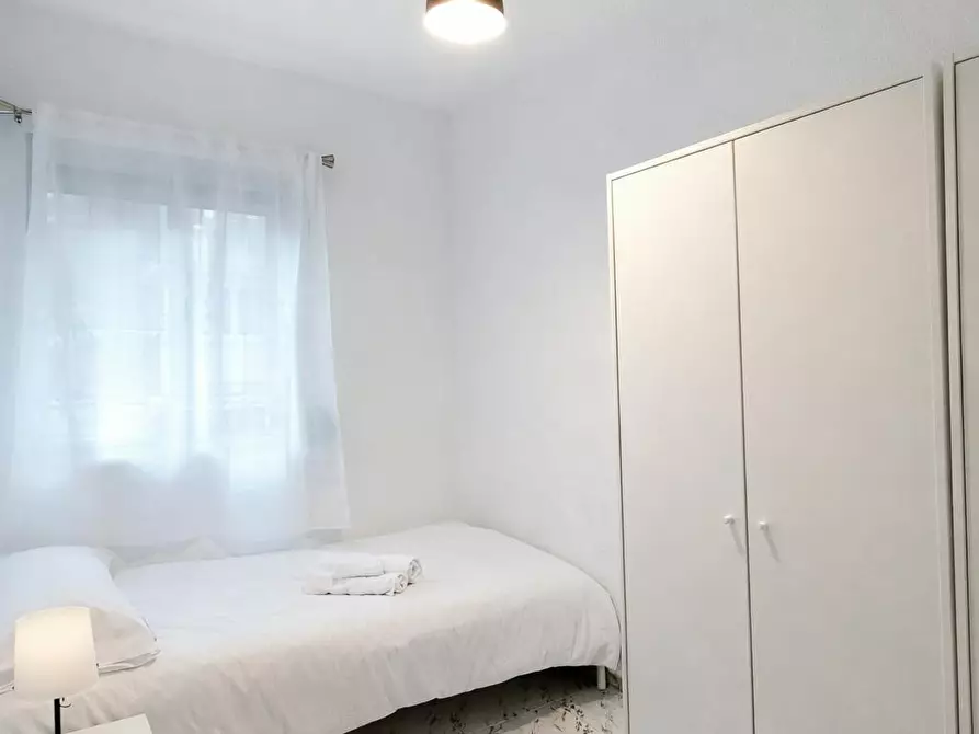 Immagine 4 di Casa indipendente in affitto  in Calle de San Claudio a Madrid