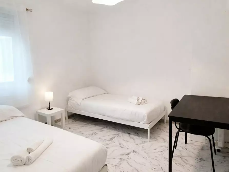 Immagine 1 di Casa indipendente in affitto  in Calle de San Claudio a Madrid