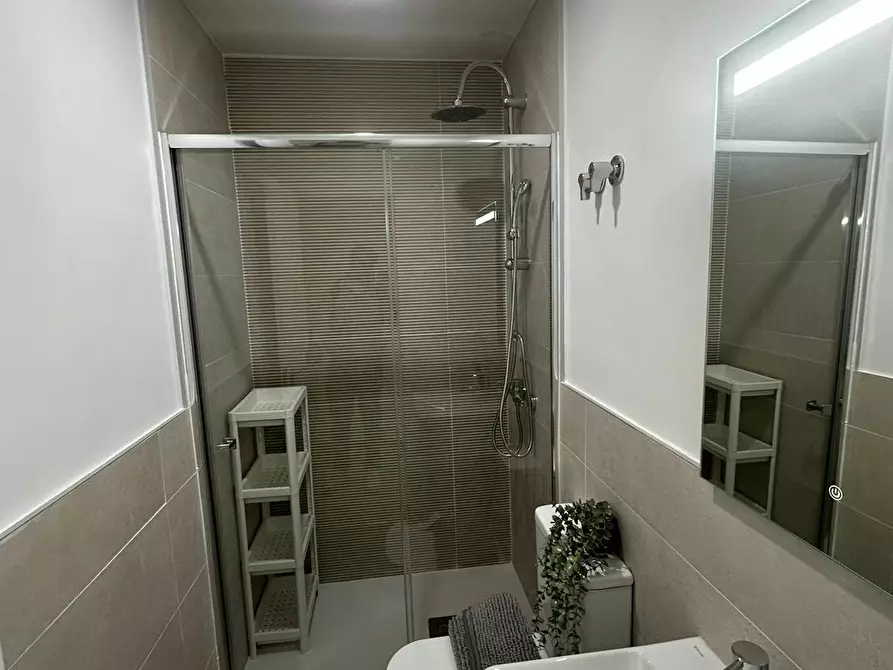Immagine 8 di Camera in affitto  in Carrer del General Aldave a Alicante/Alacant