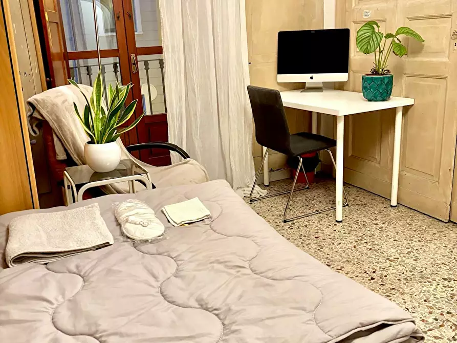 Immagine 1 di Camera in affitto  in Via Bernardino Galliari a Torino