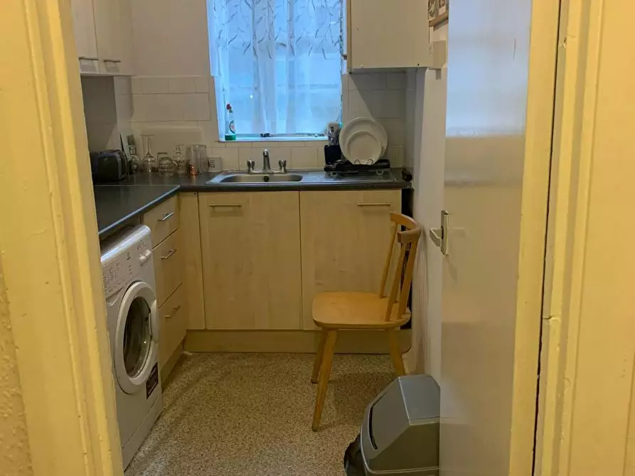 Immagine 5 di Appartamento in affitto  in Balham Hill a Lambeth
