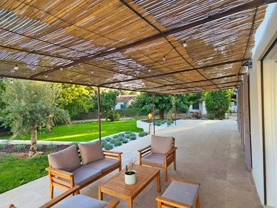 Immagine 1 di Casa indipendente in affitto  in Avenue des Bastides a Pourrières
