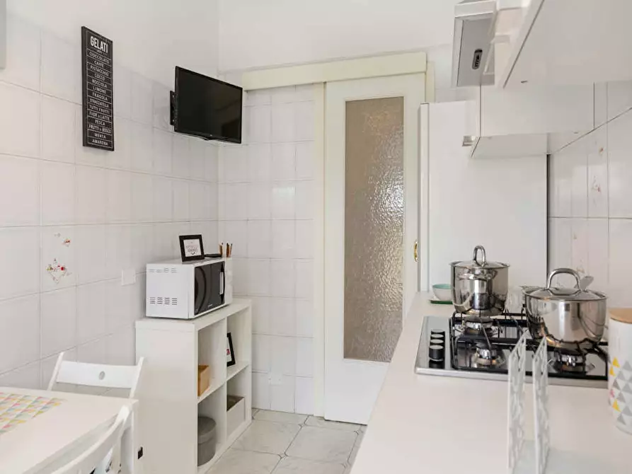 Immagine 10 di Camera in affitto  in Via Ginestre a Buccinasco