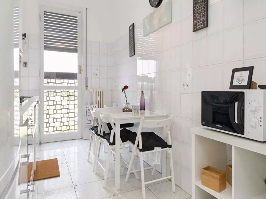 Immagine 8 di Camera in affitto  in Via Ginestre a Buccinasco