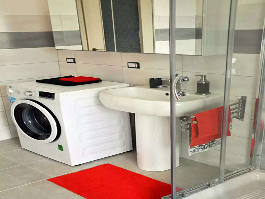 Immagine 10 di Camera in affitto  in Via Gaeta a Milano