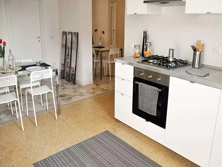 Immagine 10 di Camera in affitto  in Via Gaeta a Milano