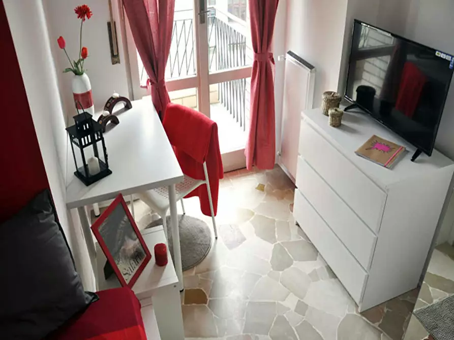 Immagine 6 di Camera in affitto  in Via Gaeta a Milano