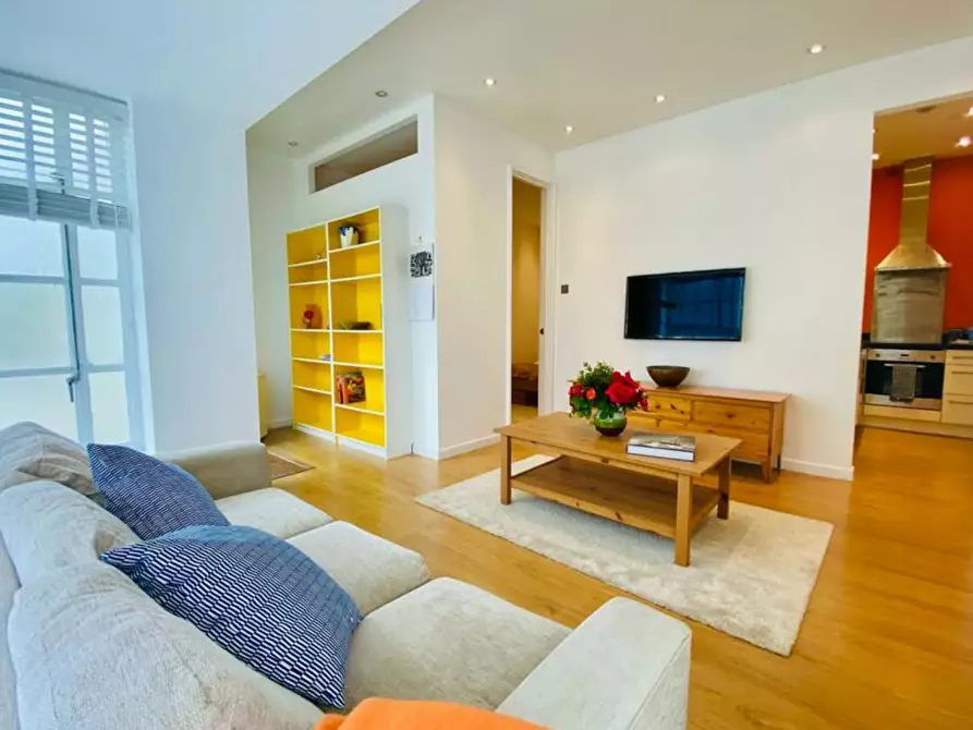 Immagine 1 di Appartamento in affitto  in Narrow Street a Poplar