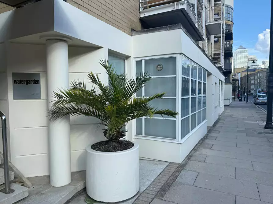 Immagine 7 di Appartamento in affitto  in Narrow Street a Poplar