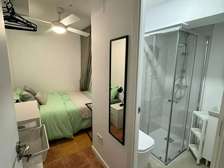 Immagine 2 di Camera in affitto  in Carrer del Mestre Victoriano Andres a El Realon