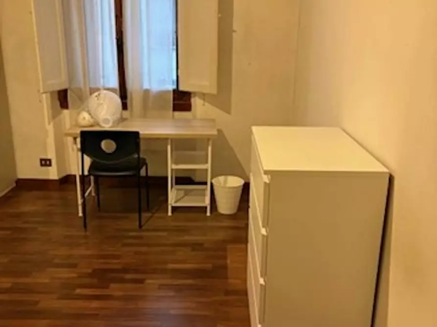 Immagine 2 di Camera in affitto  in Via Celestino Bianchi a Firenze